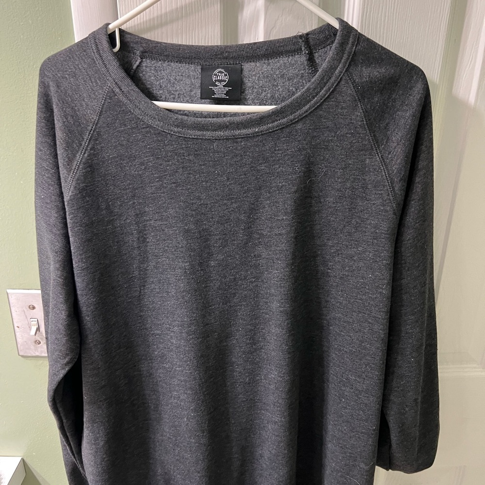 True class tees size large sweater